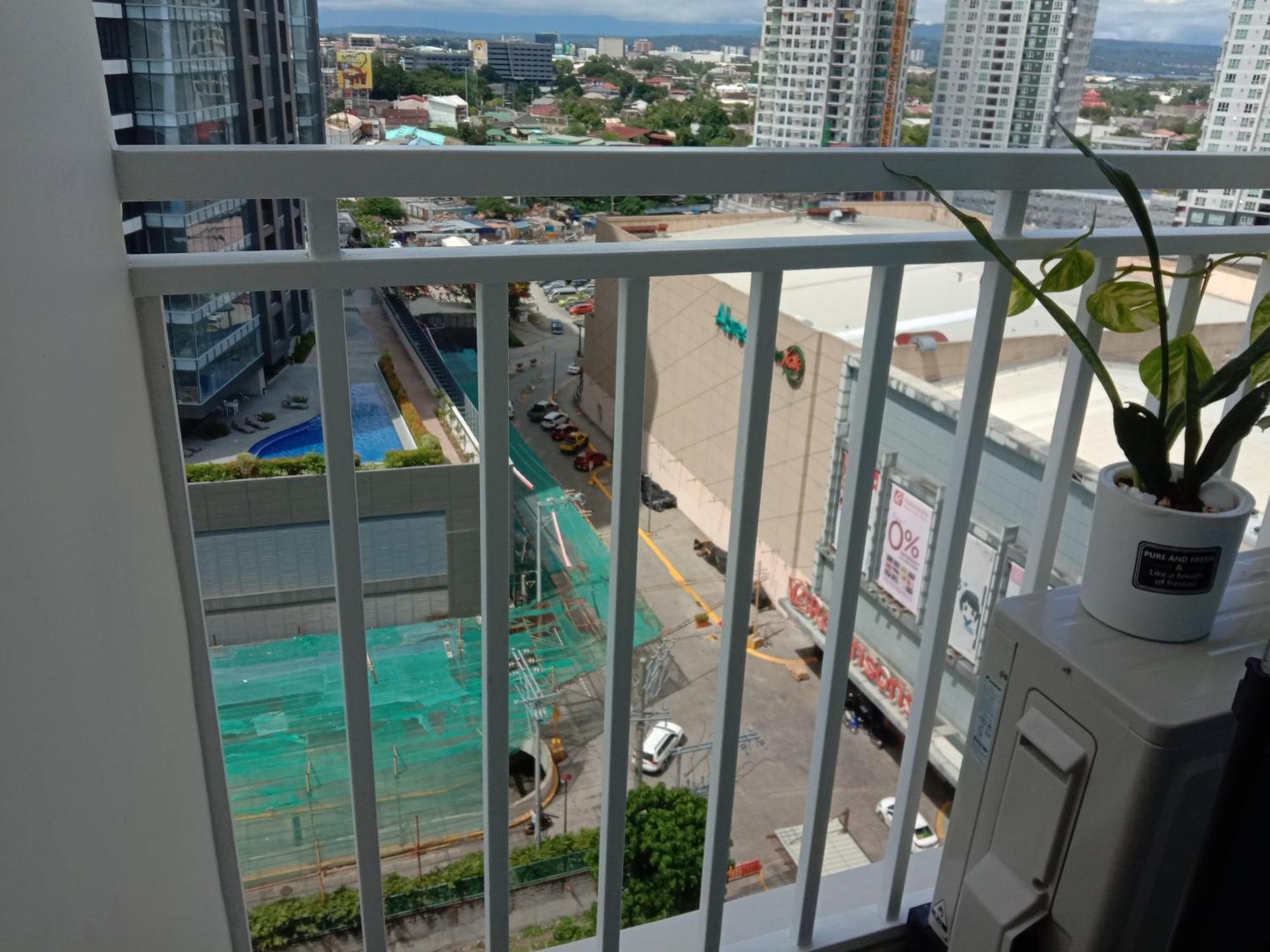 Inspiria Condo Beside Abreeza Mall Davao Exterior photo